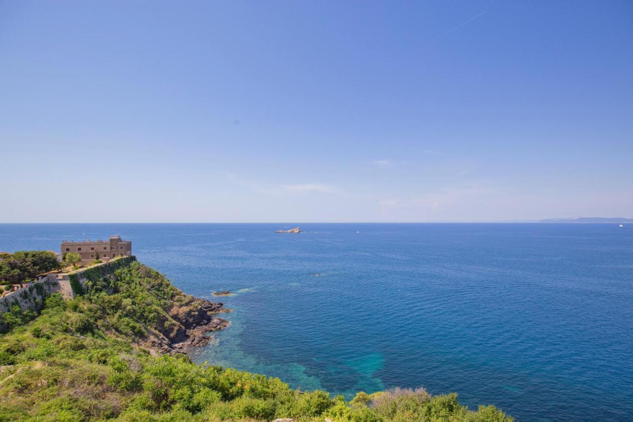 Helloelba Appartamento Il Faro Portoferraio Exterior photo